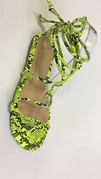 2020 Nové ženy Sexy pantofle cross popruh módní divoké plážové boty outdoorové dámské boty letní ploché sandály pantofle