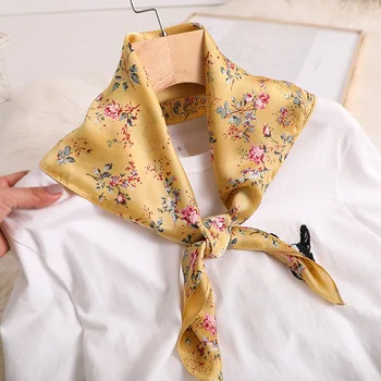 Na jaře a na podzim lady Čtvercový šátek nové Módní opalovací krém šátek ženy kvalitní hedvábné šátky, Luxusní cestovní ruch tisk Muslimské přikrývka hlavy