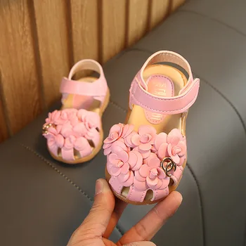 Dětské sandály 1-6 let staré dívky princezna boty Baotou 2019 létě děti batole boty měkké spodní duté sandály non-skluzu fla