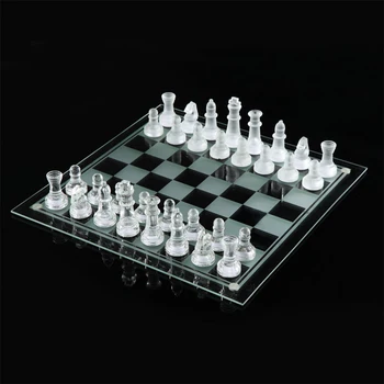 Skleněné šachy hra používá vysoce kvalitní řemesla crystal glass chess board dětské párty, rodinná zábava hra