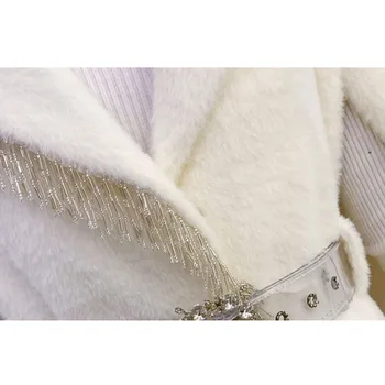 Podzim Zima Nové Bílé elegantní Korálkové Elegantní Teplé Sametové Umělé Kožešiny Plášť Bunda Pro Ženy Bat Streetwear Abrigos Mujer Invierno