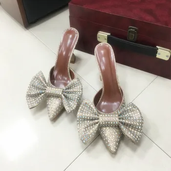 2020 Nové letní ženy špičaté ploché flip-flop ženské přezůvky Evropě, USA módní nejlepší prodej diamantové dívka lady pantofle
