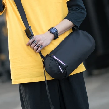 Hrdinný Rytíř Taška přes Rameno Pánské Korean Trend Messenger Bag Módní Mladá Volný čas Retro Ležérní Street Balíček Hot Prodej Tašky