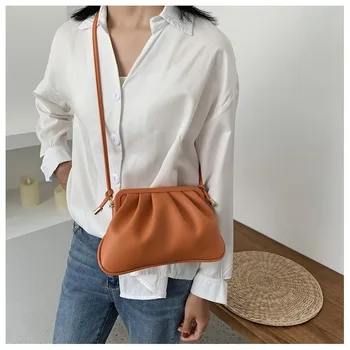 Plná barva Skládaný Klip taška 2020 Módní Nové Vysoce kvalitní PU Kůže Ženy Značkové Kabelky, Cestovní Rameno Messenger Bag