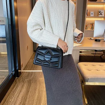 Nýt Řetězu Malé Crossbody Tašky Pro Ženy 2021 Rameno Messenger Bag Lady Luxusní Kabelky