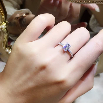 9K Bílé Zlato Moissanite Prsten Luxusní 2ct Karát Emerald Cut GH Barva obdélníku Moissanite Zásnubní prsten, dárek k Výročí