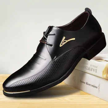 Luxusní Značky Classic Muži Špičaté Toe Šaty Boty Pánské Patent Kožené Černé Svatební Boty Oxford Formální Boty Velké Velikosti móda
