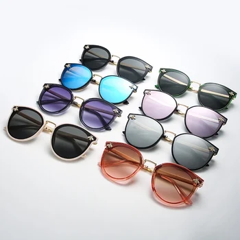 2020 luxusní bee Móda pro ženy sluneční Brýle Muži Náměstí Značky Design Sluneční Brýle Oculos Retro muž žehlička
