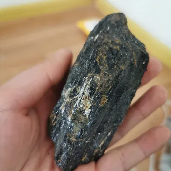 200-250g Přírodní černý turmalín kámen exemplář léčivé dary