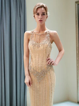 Gold Večerní Šaty 2019 YOUXI Korálky Lištování Crystal Luxusní Mořská panna Zamést Vlak O-Neck Prom Formální Šaty